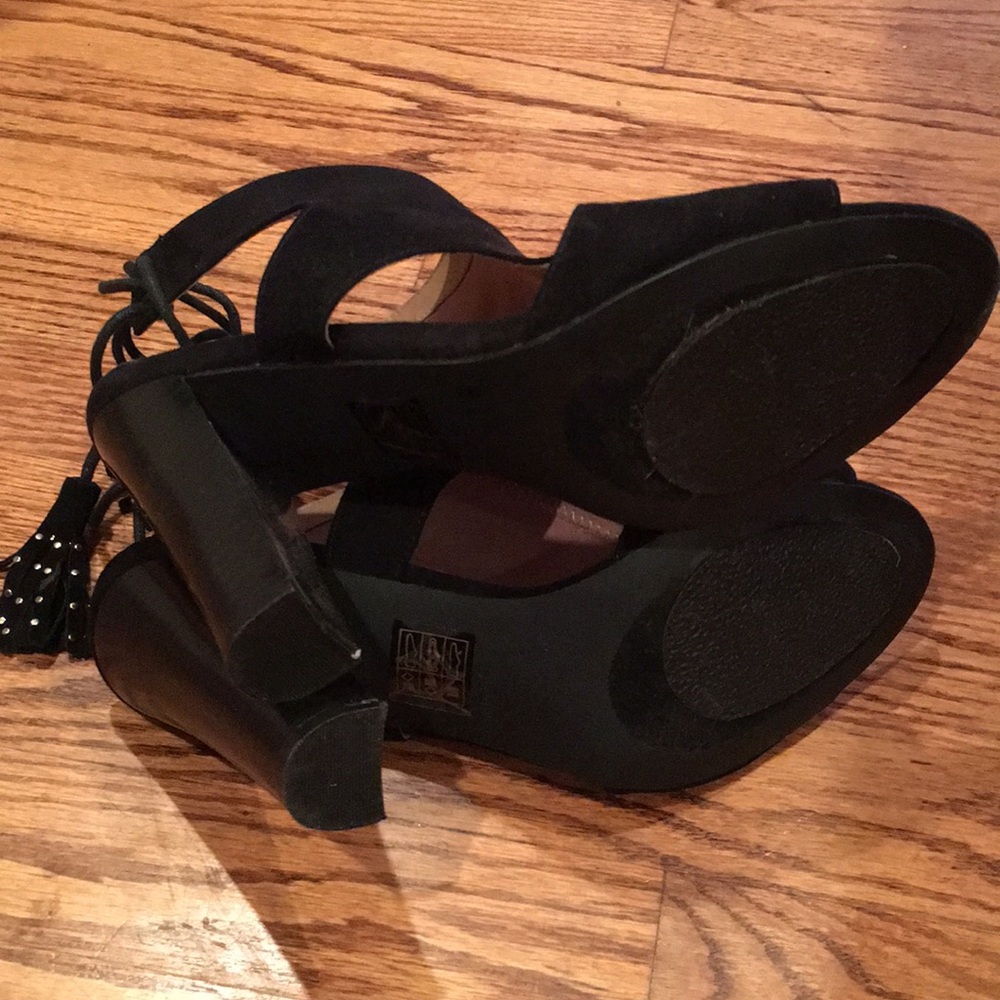 Call it spring heels - Picture 3 of 5